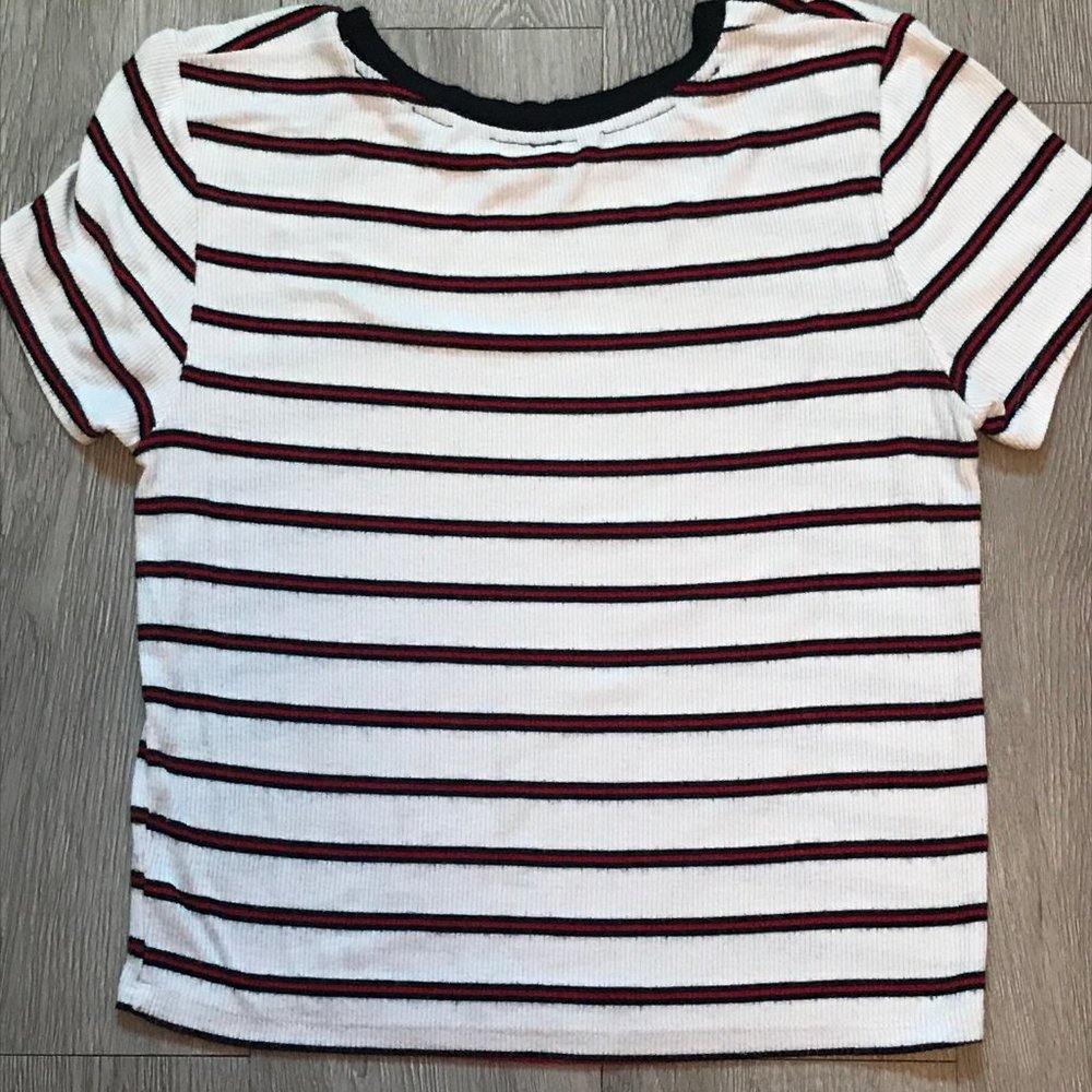 Striped top - Picture 2 of 2